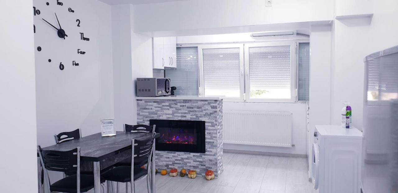 White Apartament, Brăila Kültér fotó